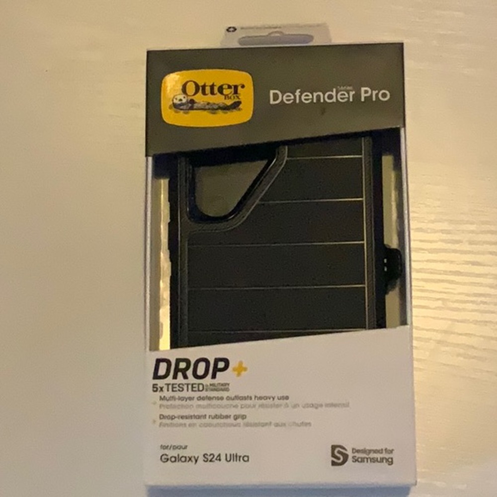OtterBox Defender Pro Black Case for Galaxy S24 Ultra